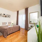 Beach Paradise Apartments * Zadar