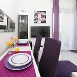 Beach Paradise Apartments Apartment