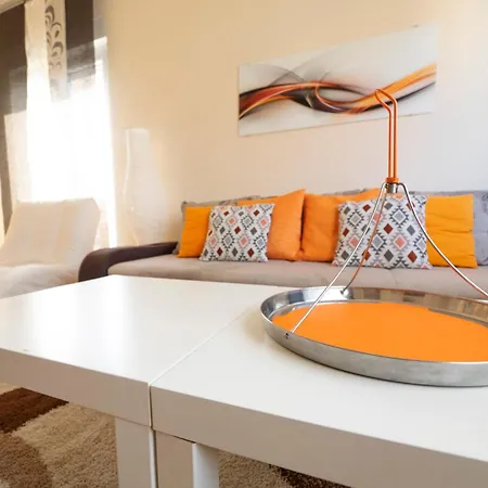 Beach Paradise Apartments *