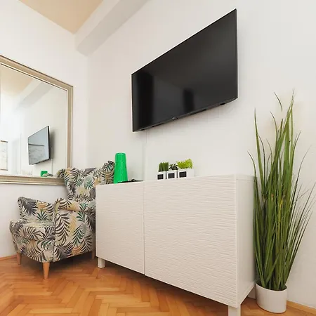 Beach Paradise Apartments